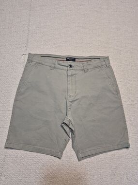 Sperry Men's Light Khaki Flat Front Shorts